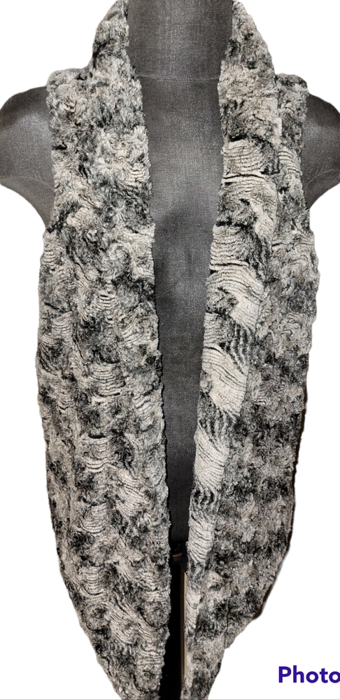 Tart Collections Soft Faux Fur Vest sz M